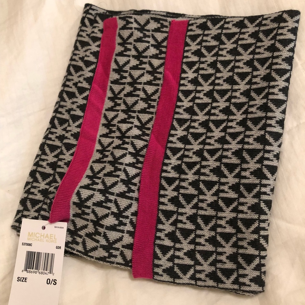 Michael Kors MK Scarf NWT